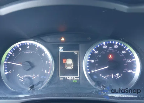 2019 Toyota Highlander Le Plus from USA, damaged, VIN 5TDZZRFH4KS338807